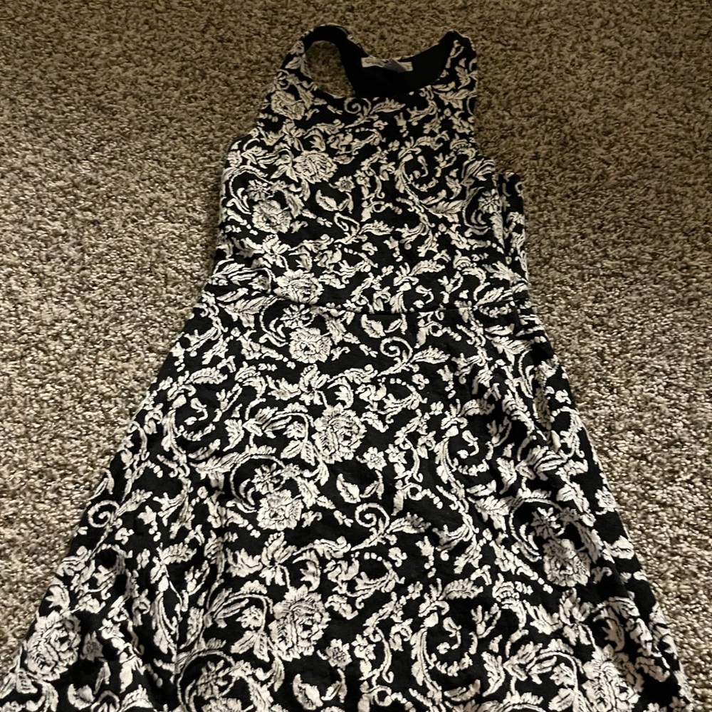 Sans Souci Black and White Backless Dress
